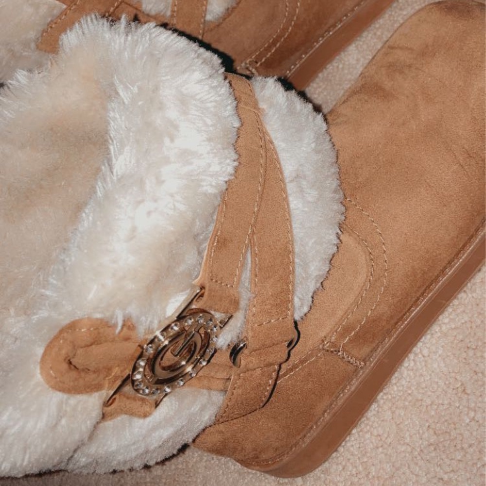Guess boots
